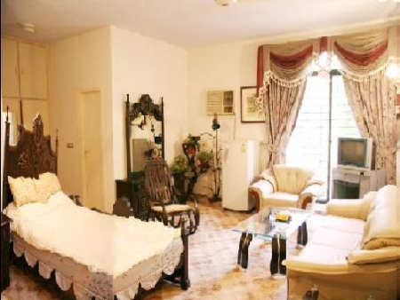 Delux Single Bed 